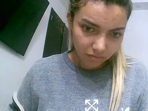 VittoriaTaylor online show from 15, 2, 2026