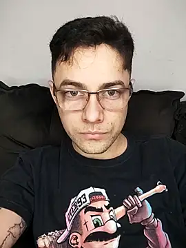 Snapshot of Dyllan__ chatting on 9, 10, 2025 Dyllan online show from 9, 10, 2025