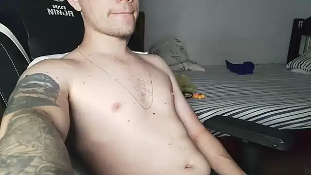 Snapshot of Dyllan__ chatting on 16, 10, 2025 Dyllan online show from 16, 10, 2025