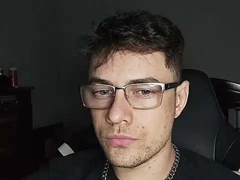 Snapshot of Dyllan__ chatting on 27, 10, 2025 Dyllan online show from 27, 10, 2025