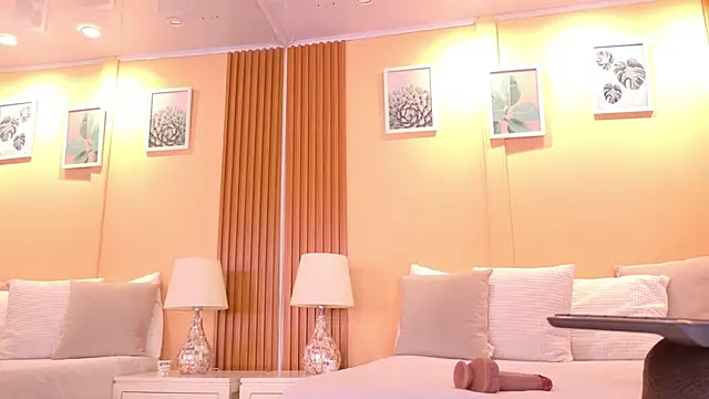 Snapshot of ArianaGolden chatting on 1, 3, 2026 ArianaGolden online show from 1, 3, 2026