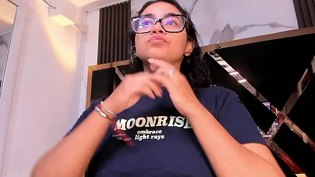 Snapshot of miilaklum chatting on 15, 2, 2026 miilaklum online show from 15, 2, 2026