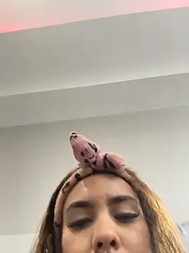 Alahiaa  online show from 22, 11, 2025