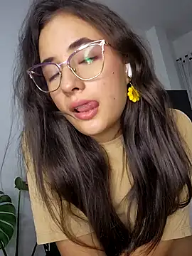 baaby-miiaa online show from 25, 1, 2025