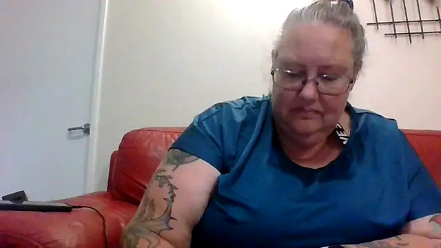 k1w1bbw online show from 11, 2, 2025