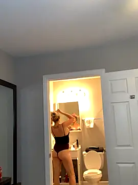 Snapshot of 1fun_one chatting on 10, 11, 2025 1fun one online show from 10, 11, 2025