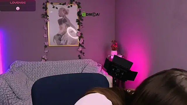 flora ri online show from 10, 10, 2025