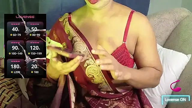 Snapshot of Bengali_Cute_Girl chatting on 1, 10, 2025 Bengali Cute Girl online show from 1, 10, 2025