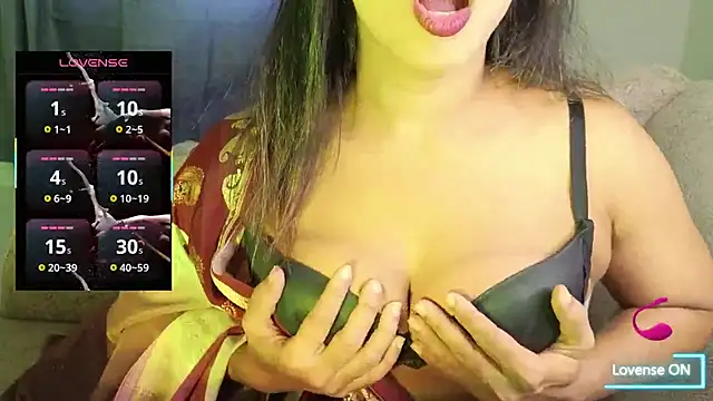 Snapshot of Bengali_Cute_Girl chatting on 2, 10, 2025 Bengali Cute Girl online show from 2, 10, 2025