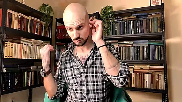AssHunter4k online show from 10, 2, 2025