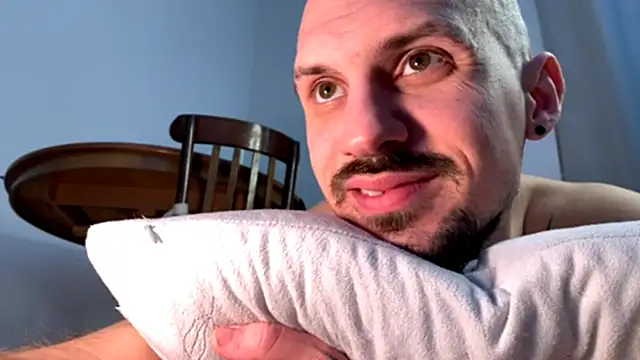 AssHunter4k online show from 15, 2, 2025
