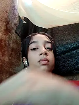 Snapshot of Zoe_Sweett18 chatting on 28, 1, 2025 Zoe Sweett18 online show from 28, 1, 2025