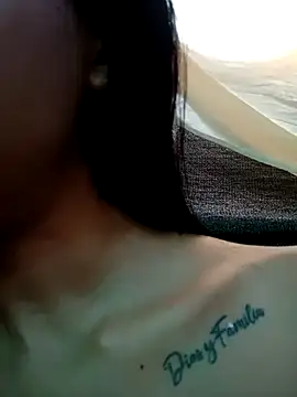 Snapshot of Zoe_Sweett18 chatting on 3, 3, 2025 Zoe Sweett18 online show from 3, 3, 2025