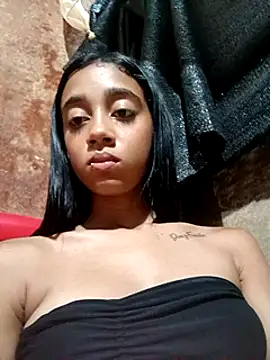 Snapshot of Zoe_Sweett18 chatting on 18, 3, 2025 Zoe Sweett18 online show from 18, 3, 2025