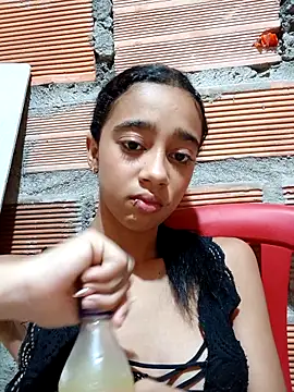 Snapshot of Zoe_Sweett18 chatting on 9, 9, 2025 Zoe Sweett18 online show from 9, 9, 2025