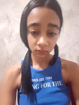 Snapshot of Zoe_Sweett18 chatting on 28, 11, 2025 Zoe Sweett18 online show from 28, 11, 2025