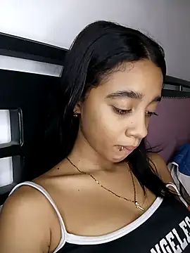 Zoe Sweett18 online show from 5, 3, 2026