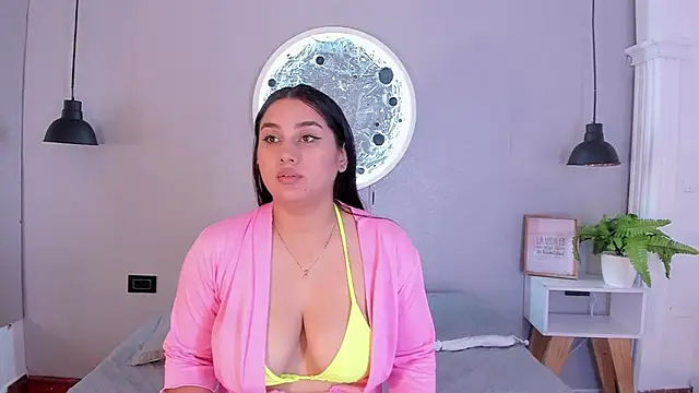 AlexaMora  online show from 26, 1, 2025