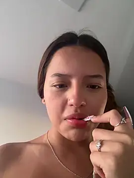 Sofia18 pinkk online show from 28, 10, 2025