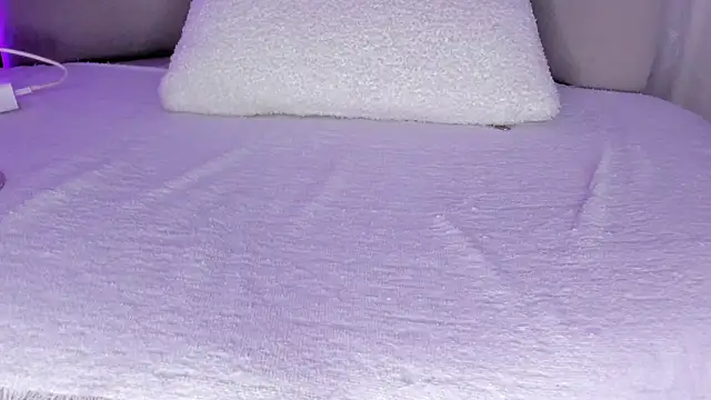 cutte hanna18 online show from 9, 1, 2026