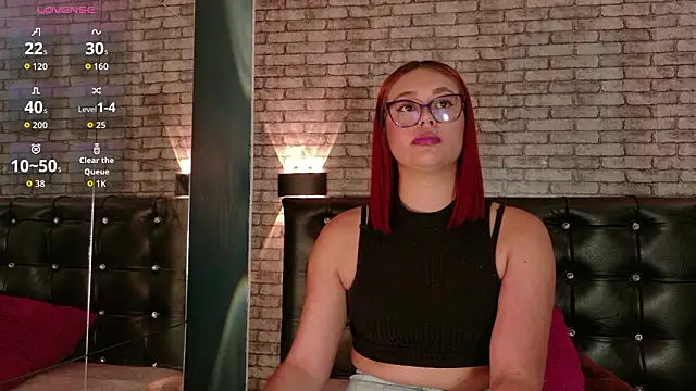 Snapshot of Sophie_new25 chatting on 2, 3, 2026 Sophie new25 online show from 2, 3, 2026