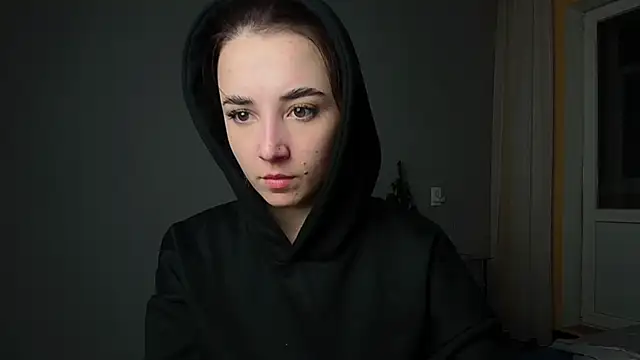 Eva Gloryy online show from 3, 2, 2025