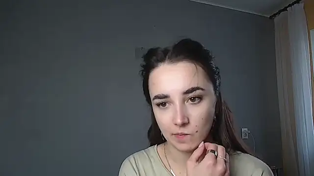 Eva Gloryy online show from 7, 3, 2026