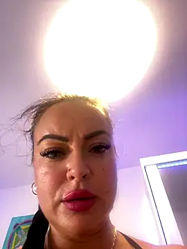 Snapshot of HotLivv69 chatting on 28, 9, 2025 HotLivv69 online show from 28, 9, 2025
