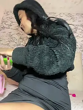 Snapshot of Lili__taylor chatting on 2, 3, 2026 Lili taylor online show from 2, 3, 2026