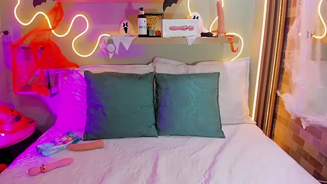 Palmer Evans online show from 29, 10, 2025