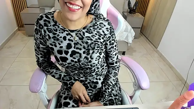 Zulema hamdi online show from 20, 2, 2025