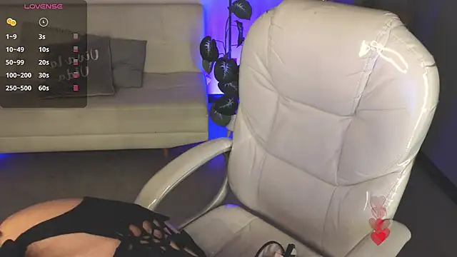 Snapshot of Nicole_Foxx_ chatting on 3, 3, 2026 Nicole Foxx online show from 3, 3, 2026