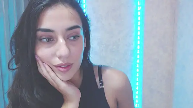 Lovelllyy online show from 14, 9, 2025