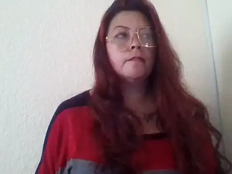 queencarlota82 online show from 28, 1, 2025