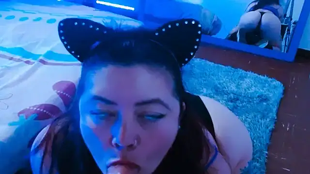 queencarlota82 online show from 8, 11, 2025