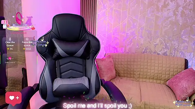 Aurora thomas  1 online show from 27, 2, 2025