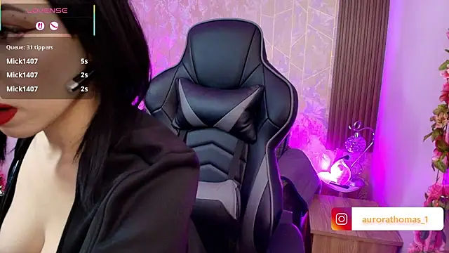 Snapshot of Aurora_thomas__1 chatting on 20, 10, 2025 Aurora thomas 1 online show from 20, 10, 2025