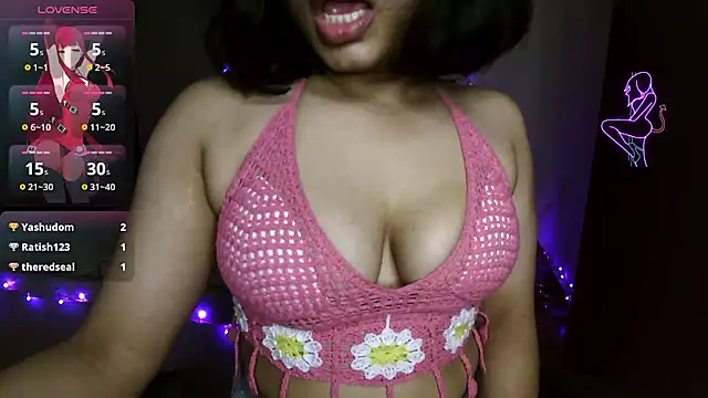 Snapshot of night_queen07 chatting on 10, 2, 2026 night queen07 online show from 10, 2, 2026