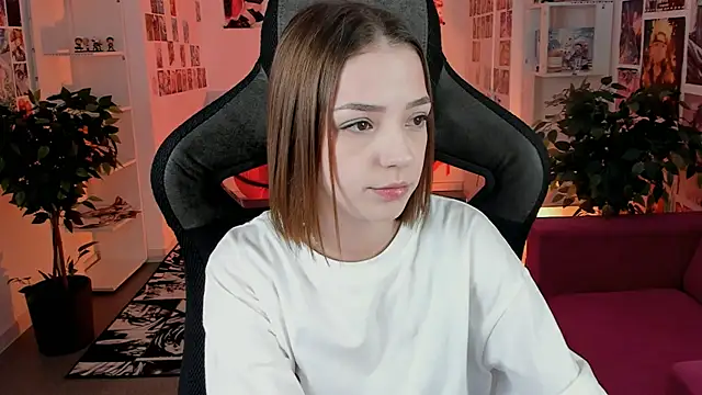 PamBeesly online show from 8, 11, 2025