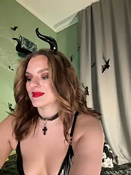 Snapshot of Mary_lost chatting on 28, 10, 2025 Mary lost online show from 28, 10, 2025