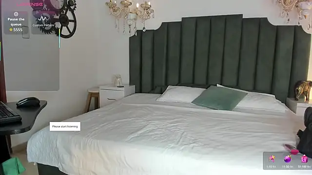 Snapshot of AnthonelaRusso_ chatting on 12, 10, 2025 AnthonelaRusso online show from 12, 10, 2025