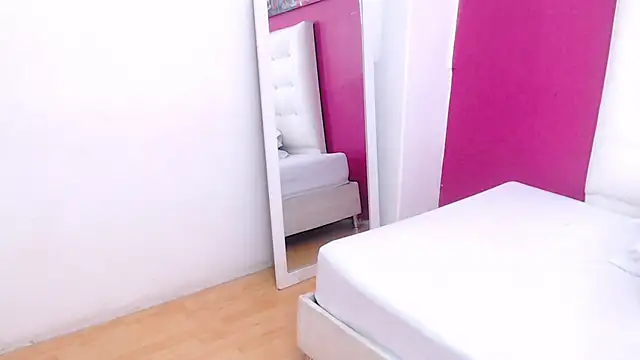 Snapshot of tinyy_whore18 chatting on 30, 1, 2025 tinyy whore18 online show from 30, 1, 2025