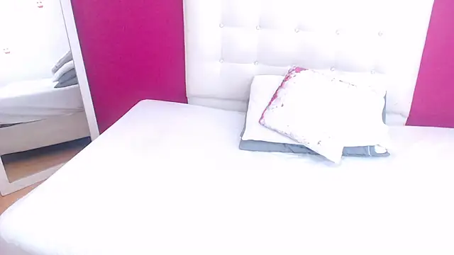 Snapshot of tinyy_whore18 chatting on 18, 2, 2025 tinyy whore18 online show from 18, 2, 2025