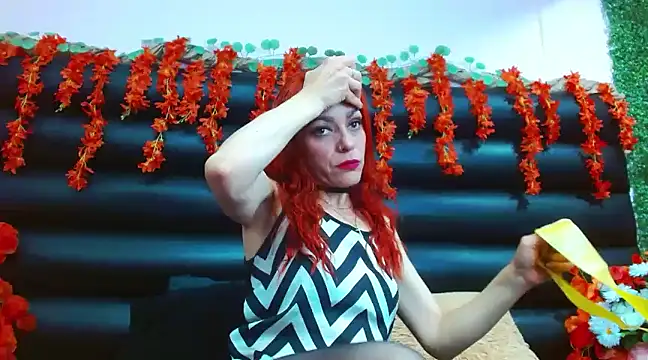 Snapshot of vella_paris_ chatting on 7, 2, 2025 vella paris online show from 7, 2, 2025