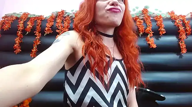 Snapshot of vella_paris_ chatting on 18, 2, 2025 vella paris online show from 18, 2, 2025