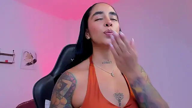 sophierooy22 online show from 5, 2, 2026