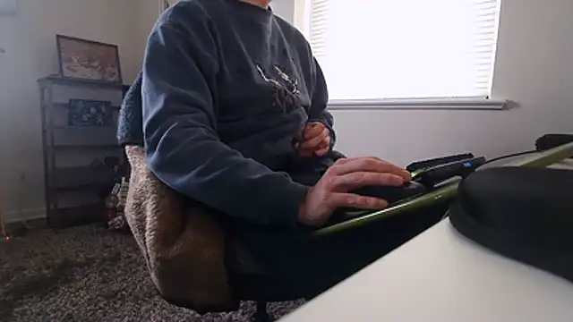 Snapshot of Prolapse_Pig chatting on 2, 12, 2025 Prolapse Pig online show from 2, 12, 2025