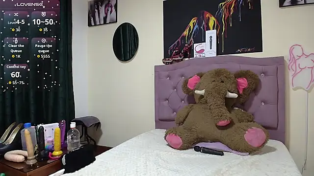 Emmie Hot online show from 29, 11, 2025