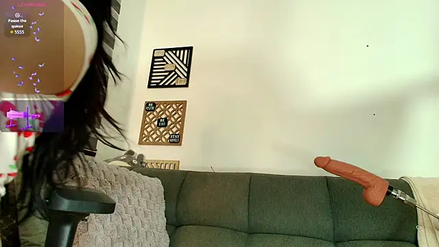 Snapshot of love_sharol_ chatting on 15, 10, 2025 love sharol online show from 15, 10, 2025