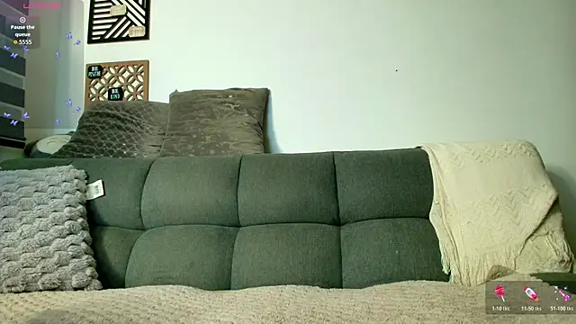 Snapshot of love_sharol_ chatting on 30, 10, 2025 love sharol online show from 30, 10, 2025